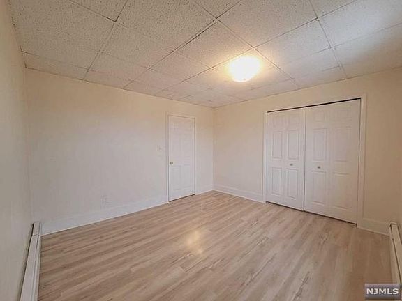 5th image of 455 Orient Way