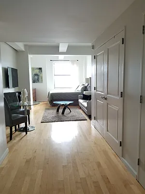 Rented by New York Residence | media 78