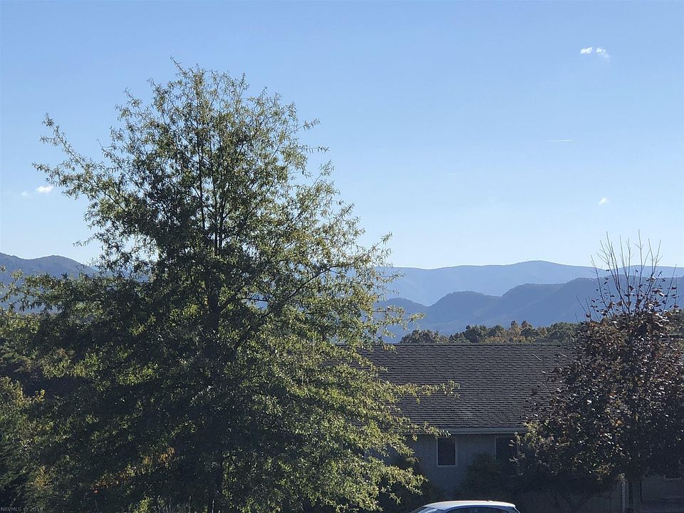 2nd image of 606 Rich Cir