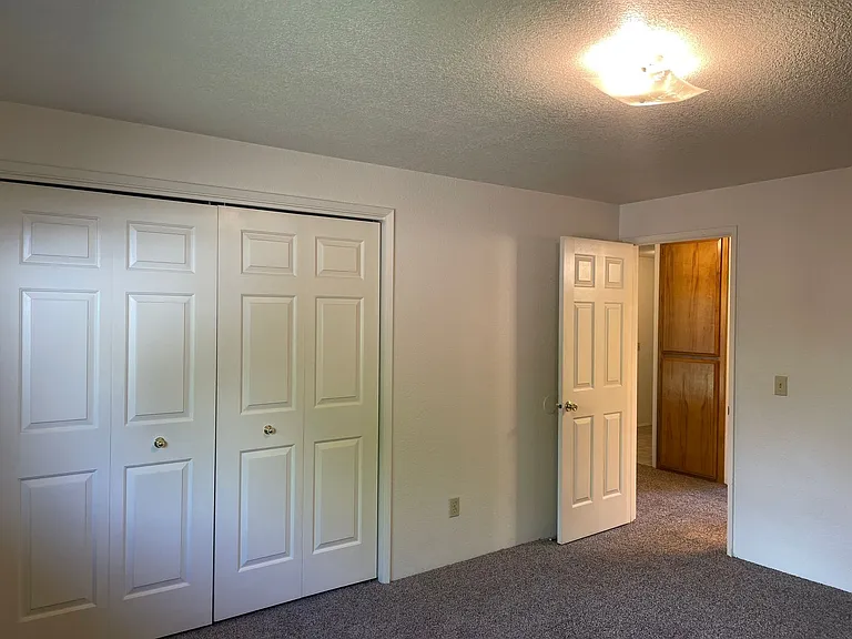 1407 & 1409 Kokanee Ln — Photo 12