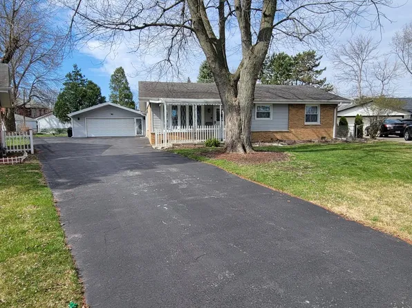 13000 Crescent Ct, Crestwood, IL 60418