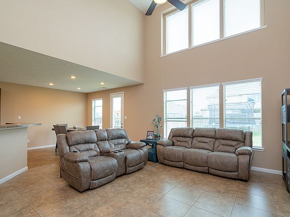 4th image of 6004 Village Grove Dr