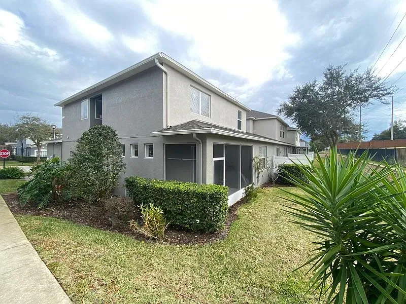 1002 Travertine Ter — Photo 3