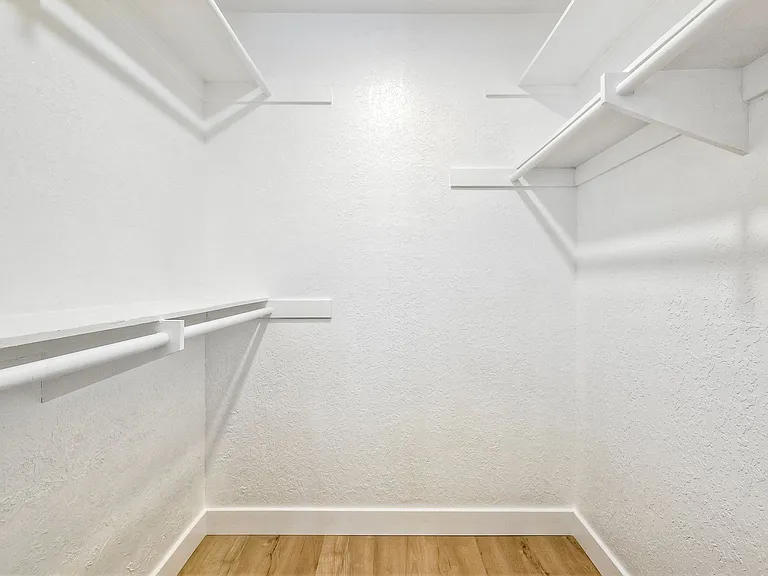 9209 Village Glen Dr #146 — Photo 16