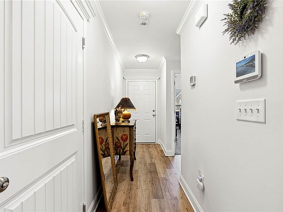 2nd image of 395 Amelia Springs Ln