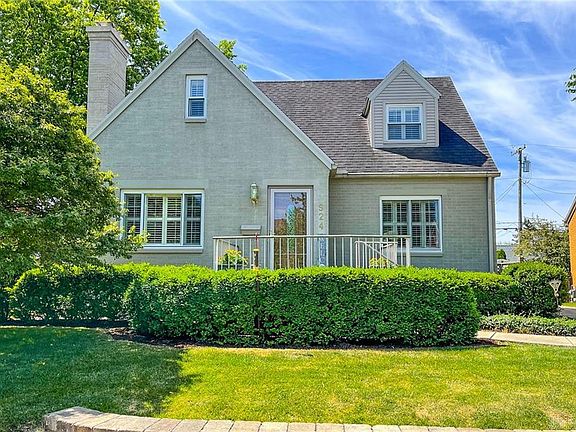 3rd image of 924 Westminster Pl
