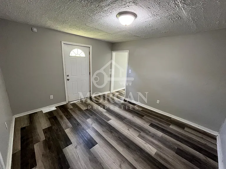 3009 E Lynn St #1 — Photo 2