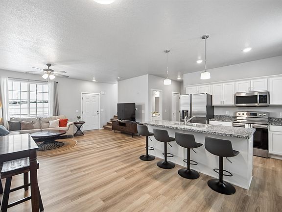 3rd image of 248 NW Common Pl