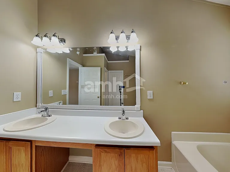 253 Woodcreek Way — Photo 13