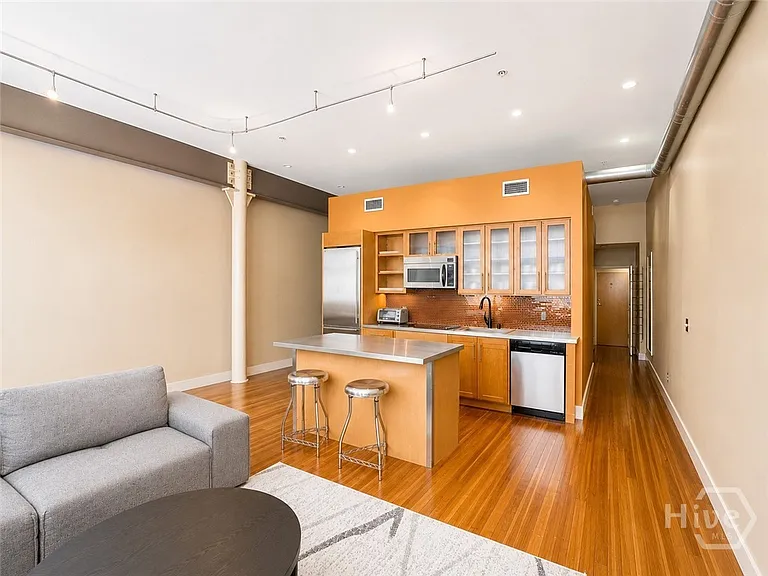 122 W Broughton St #202 — Photo 6