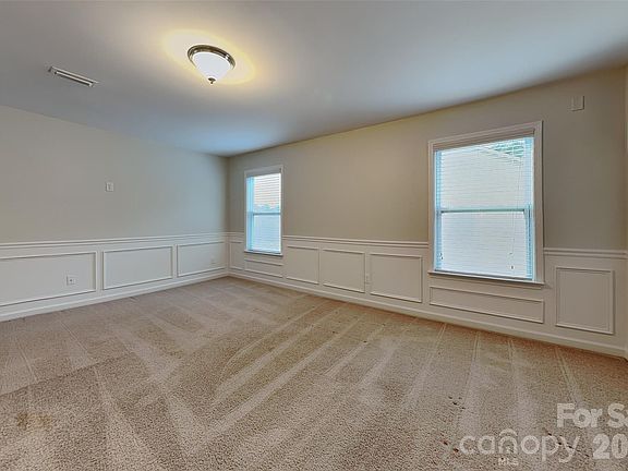 5th image of 3058 Amaranth Dr