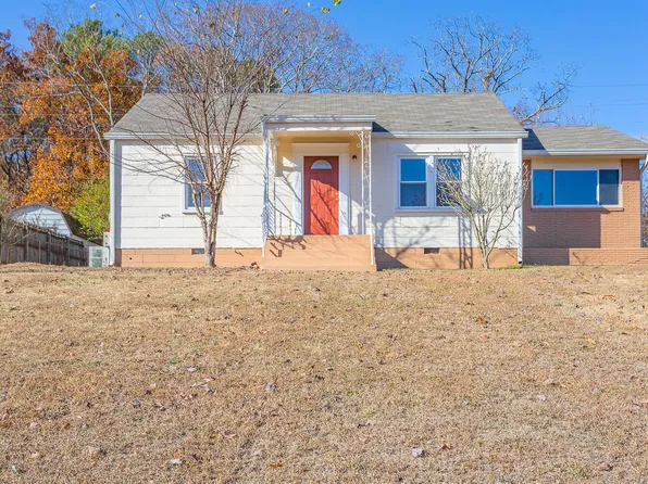 1015 S Mountain View Dr, Rossville, GA 30741