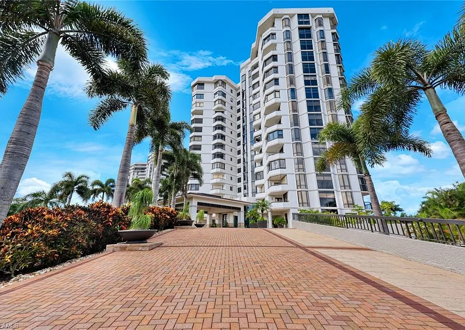 6075 Pelican Bay Blvd #1101