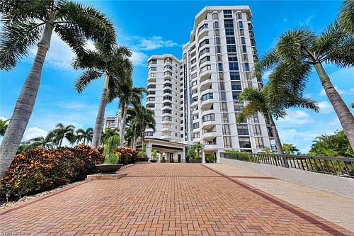 6075 Pelican Bay Blvd Photo 1