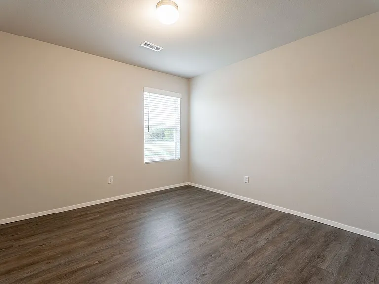1259B Oak St — Photo 9