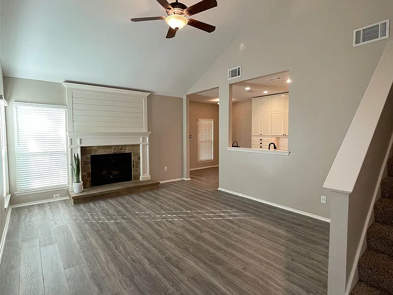 2917 Roxboro Rd — Photo 4