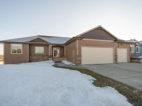 530 S 6th St, Baltic, SD 57003
