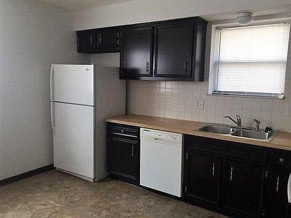 3rd image of 7567 Bella Dr