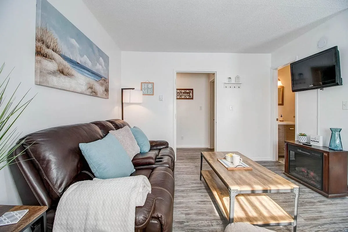 2 bed, 790 sqft, $2,400 — Photo 4