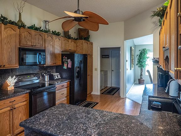 2nd image of 706 Antonia Ln