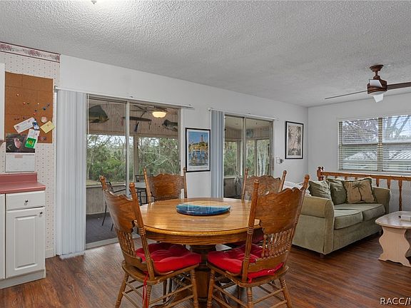 3rd image of 5635 S Park Hill Way