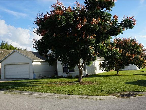 5th image of 155 Somerset Way