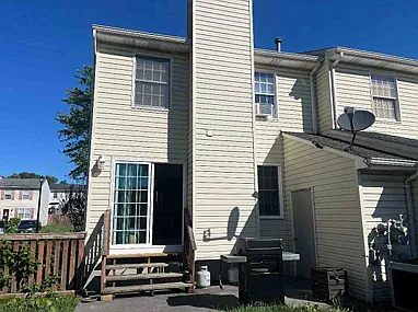 420 Surrey Club Ln — Photo 9