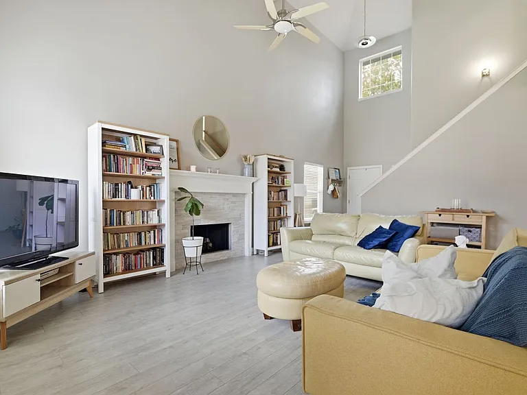 20515 View Mdw — Photo 7
