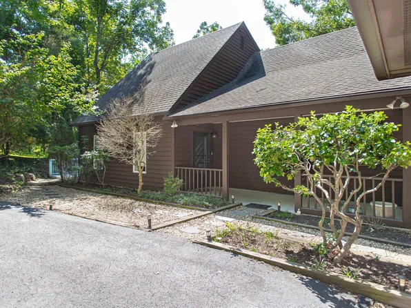 1479 Gray Stone Ct, Charlottesville, VA 22902