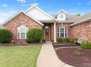 4808 W Plymouth Rock Pl, Fayetteville, AR 72704