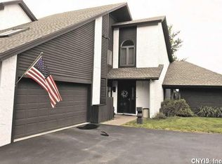 522 Weldon Dr, Watertown, NY 13601