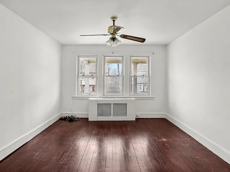 18 Beal St #3 — Photo 2