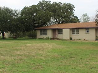 300 W Frederick St, Riesel, TX 76682