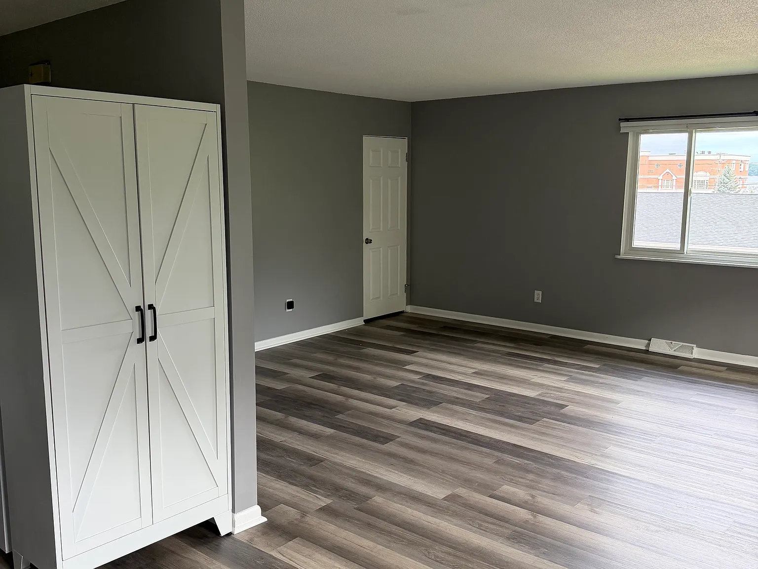 2 bed, 1000 sqft, $1,500 — Photo 3