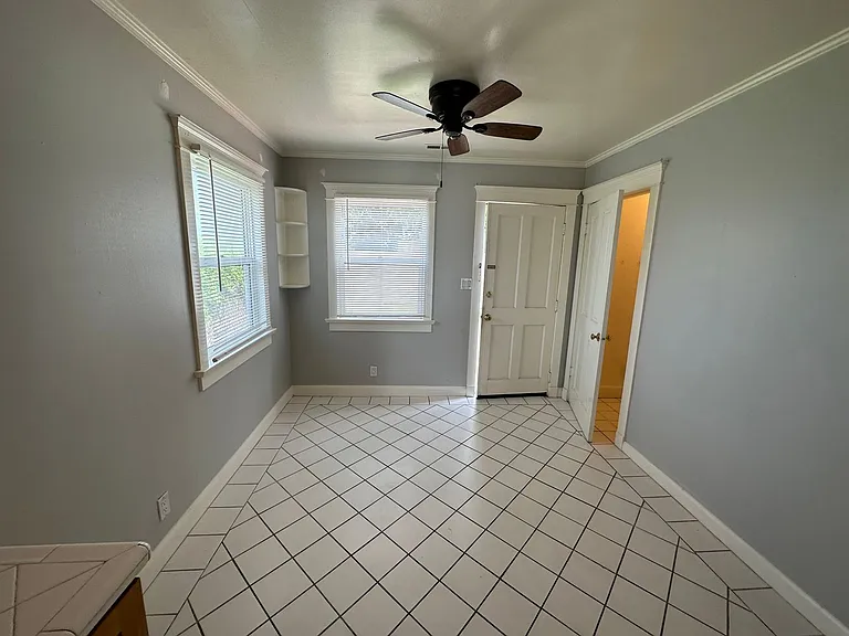535 N Olive St — Photo 10