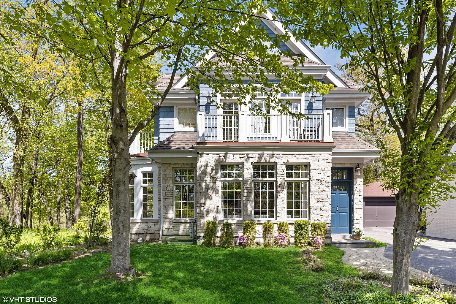 285 Woodlawn Ave photo 1