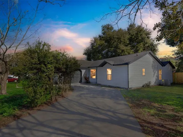 116 Woodlane Ave, Wildwood, FL 34785