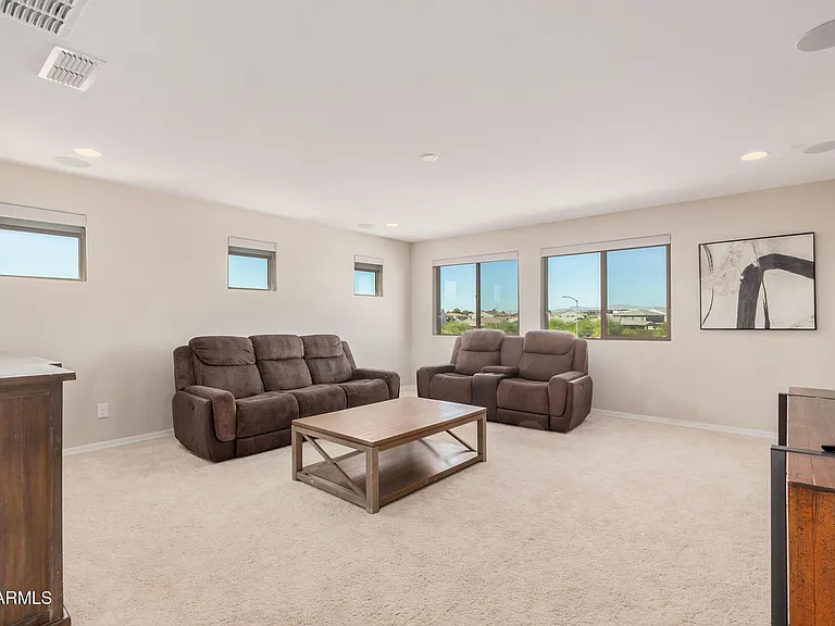 5654 N 88th Ln — Photo 31
