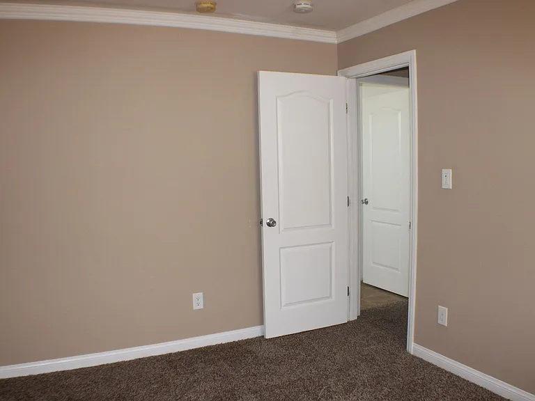 8144 Fernwood Ave — Photo 14