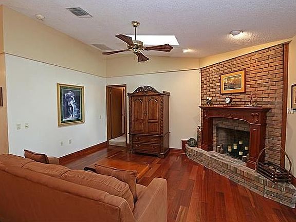 3rd image of 5749 Pitch Pine Dr