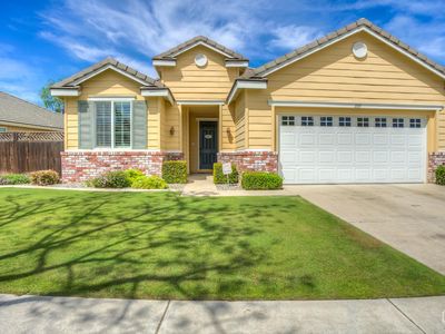 331 Hollyhill Dr, Bakersfield, CA, 93312
