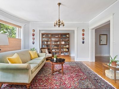 11 Grovenor Rd APT 2, Jamaica Plain, MA, 02130