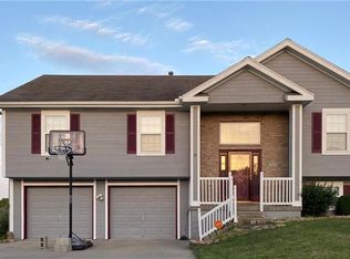 5701 Marion Ct, Kansas City, MO 64133