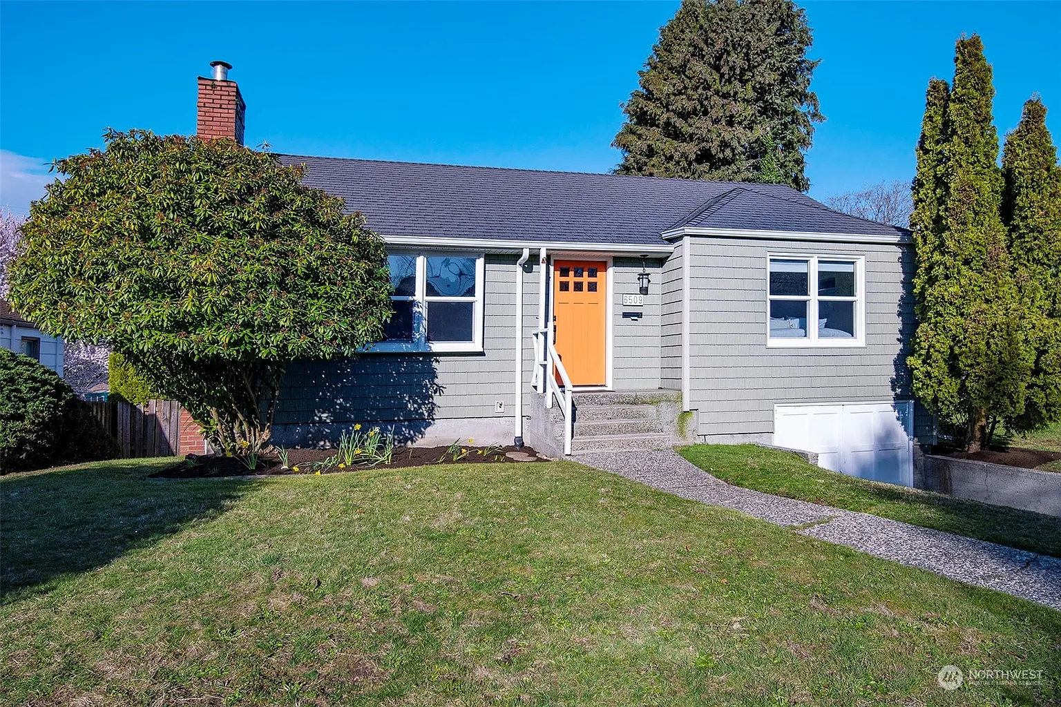 6509 42nd Avenue NE photo 1