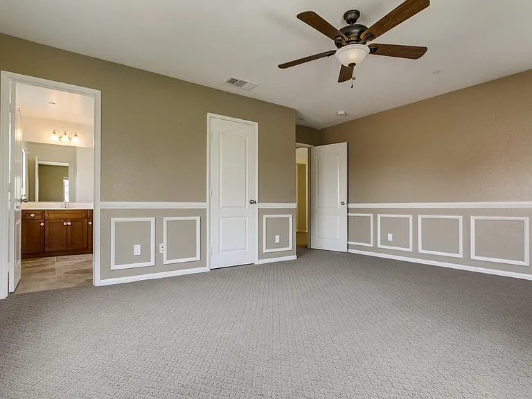 5102 Sevilla St — Photo 52