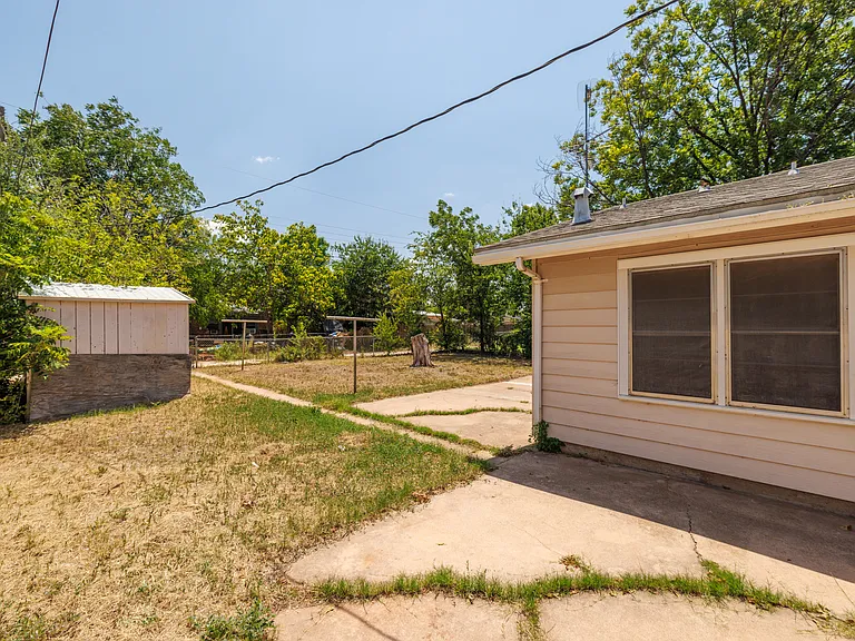 1217 Mimosa Dr — Photo 29