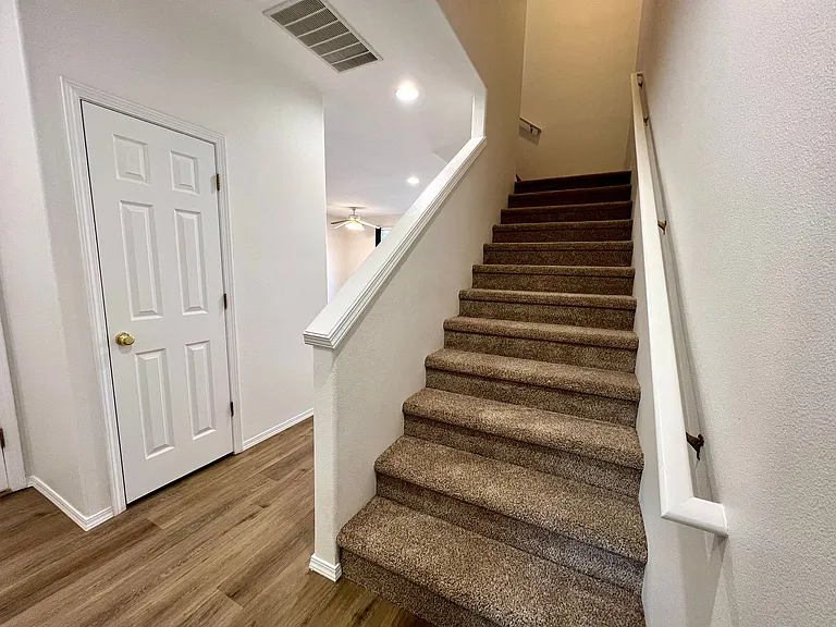 17853 SW Wakem St — Photo 14