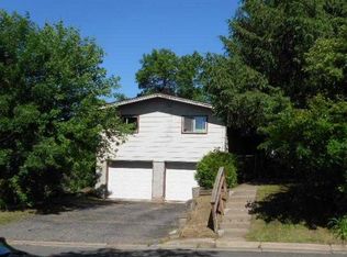 1209 6th St S, Stillwater, MN 55082