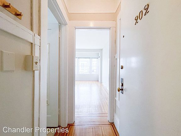 5th image of 1000 Union St APT 202