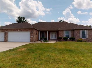 3244 Roan Hill Dr, Belleville, IL 62221